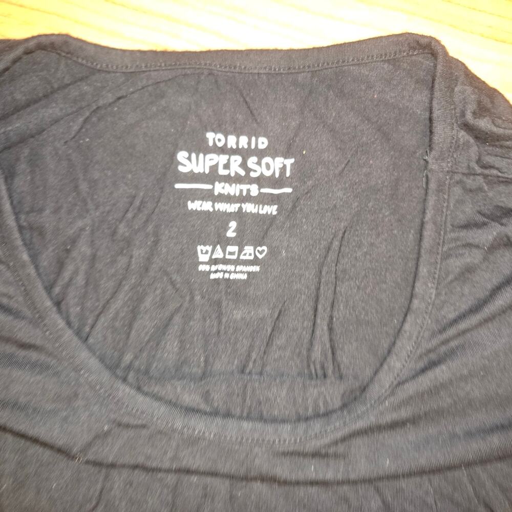 Torrid Black Long Sleeve Women's Tee Sz 2x EUC - Picture 7 of 7